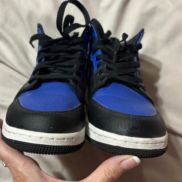Jordan Black and Blue Sneakers - Picture 3 of 4